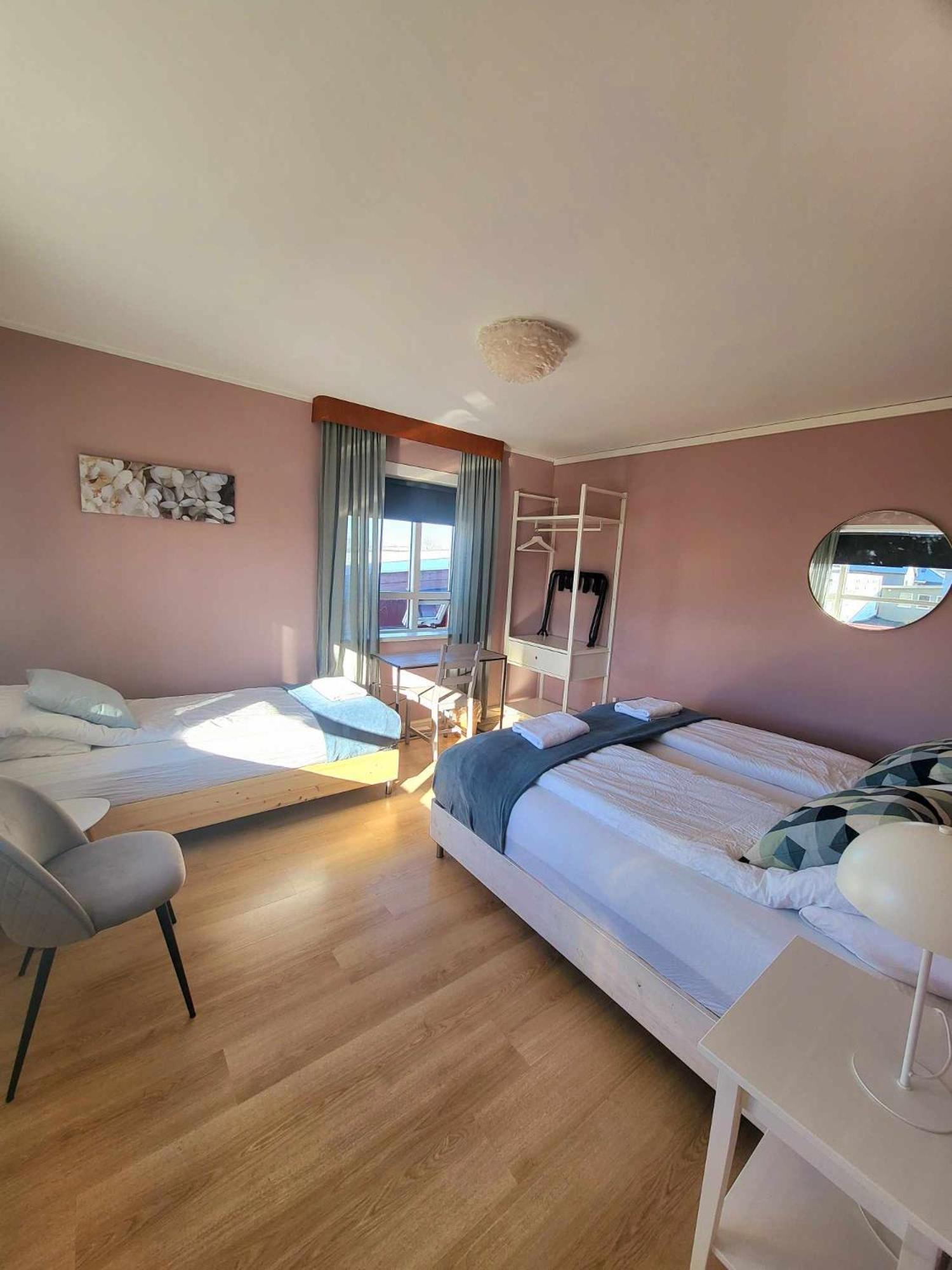Grindavik Guesthouse Self Check In & Out Dış mekan fotoğraf